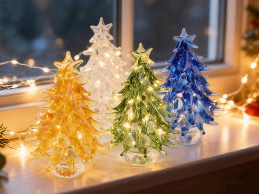 Brad de Crăciun Handmade din Sticlă – Ornament Miniatural Elegant, Decor de Sărbători și Cadou Unic